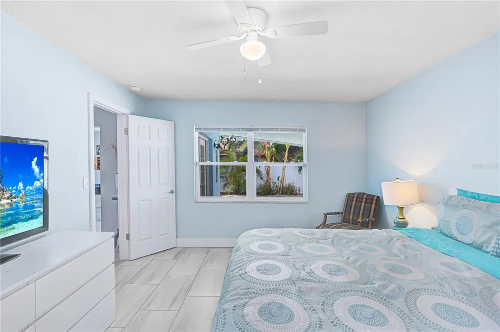 12819 129TH TERRACE Largo, FL 33774