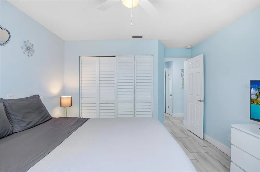 12819 129TH TERRACE Largo, FL 33774