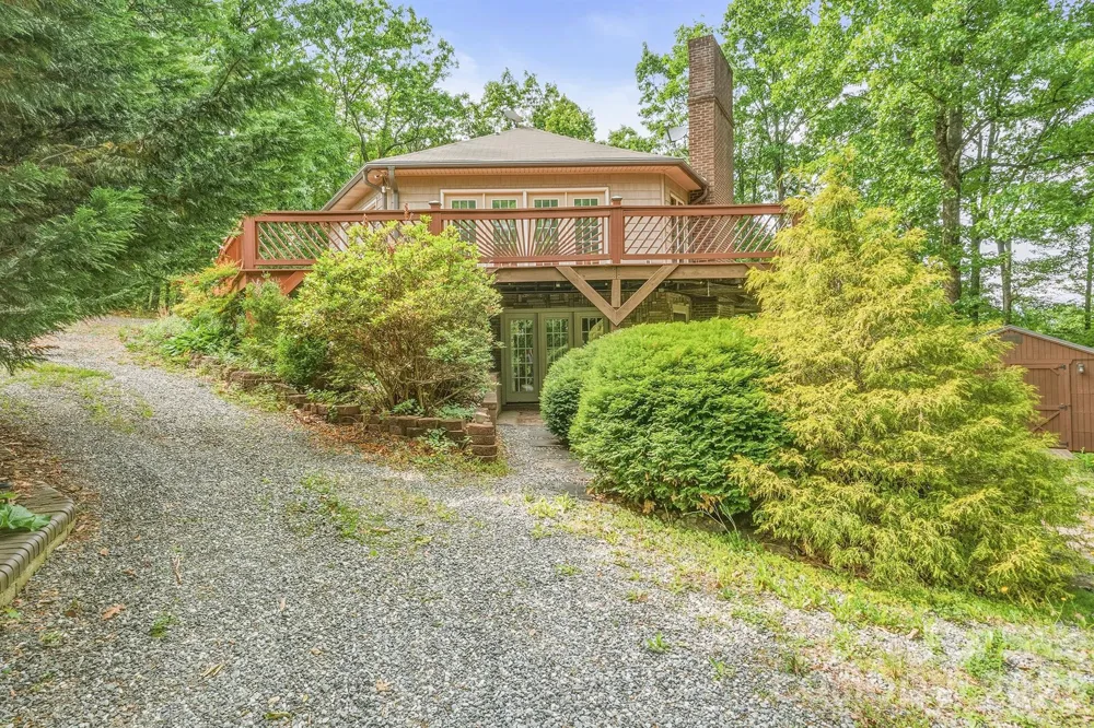 3190 Holly Road Connelly Springs, NC 28612