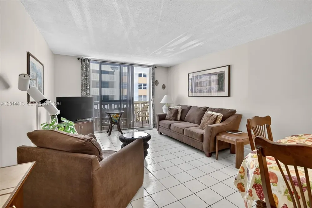1817 S Ocean Dr #225 Hallandale Beach, FL 33009
