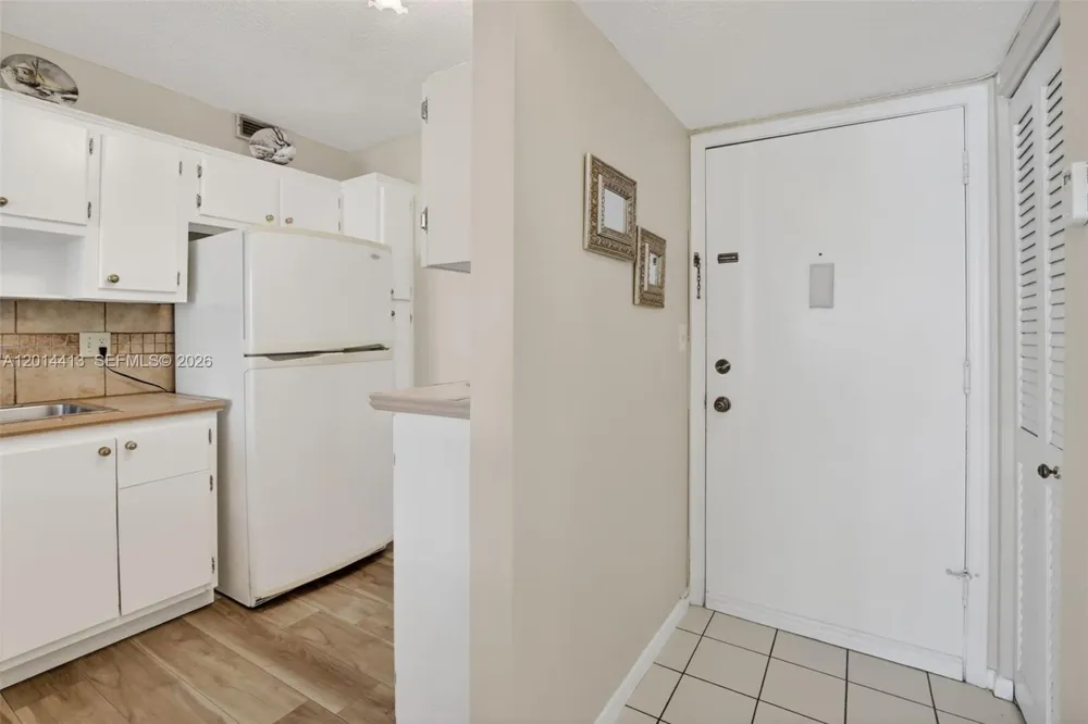 1817 S Ocean Dr #225 Hallandale Beach, FL 33009