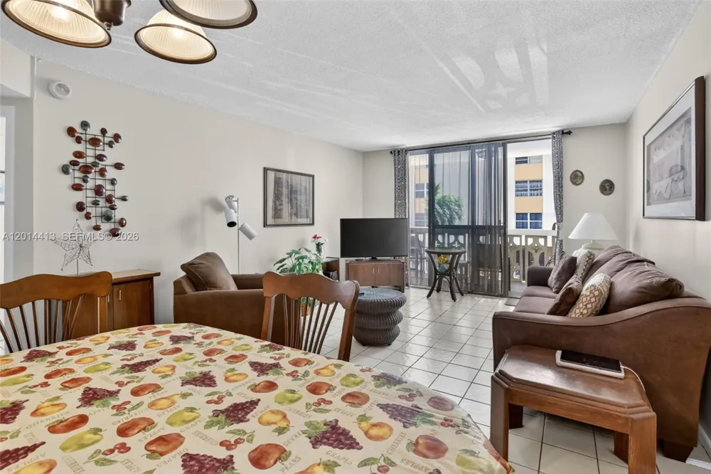 1817 S Ocean Dr #225 Hallandale Beach, FL 33009