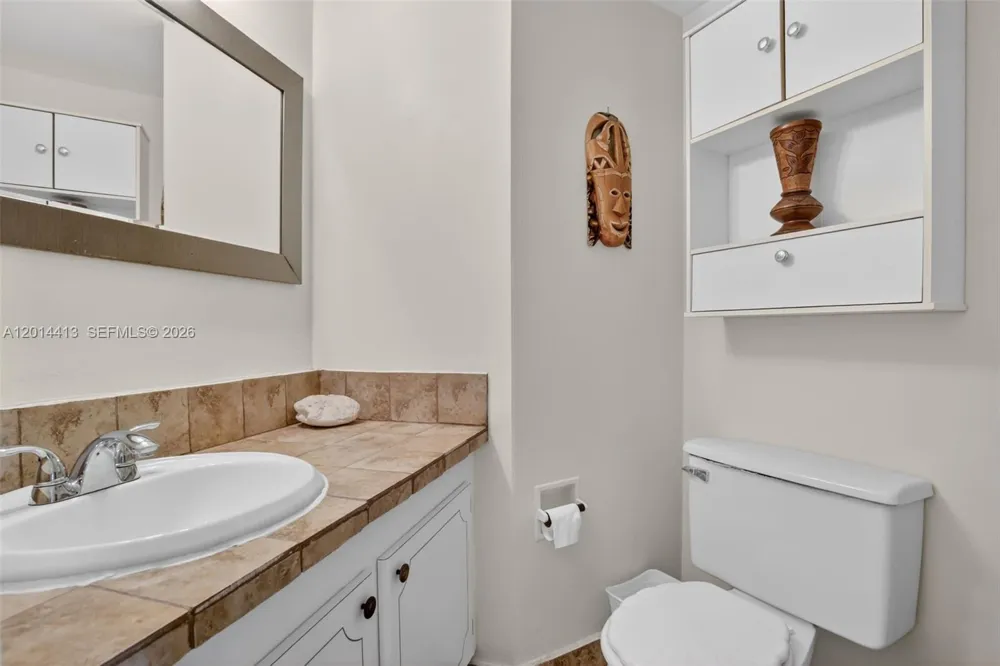 1817 S Ocean Dr #225 Hallandale Beach, FL 33009