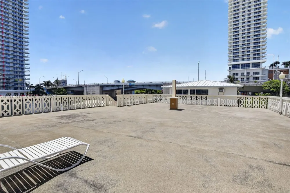 1817 S Ocean Dr #225 Hallandale Beach, FL 33009