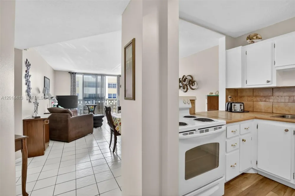 1817 S Ocean Dr #225 Hallandale Beach, FL 33009