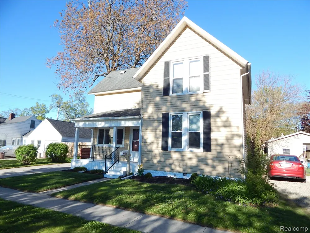 2711 Cherry Street Port Huron City, MI 48060