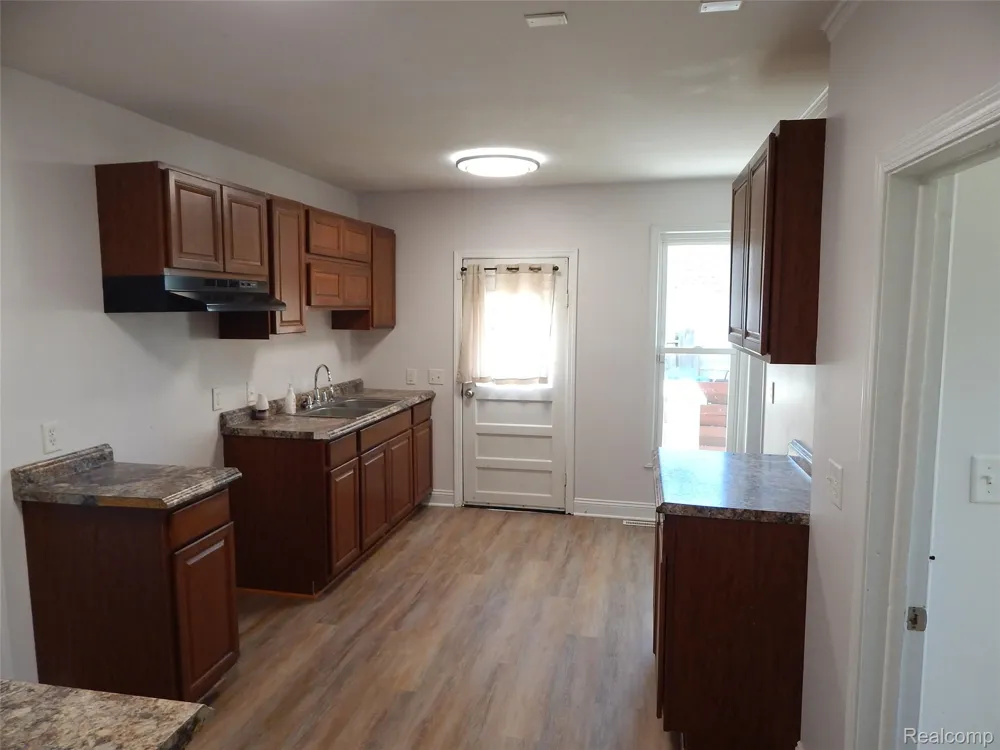 2711 Cherry Street Port Huron City, MI 48060