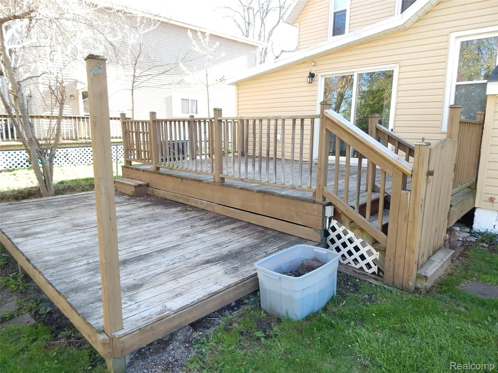 2711 Cherry Street Port Huron City, MI 48060