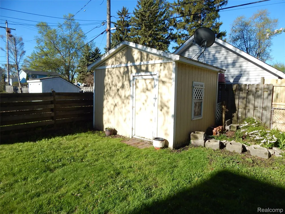 2711 Cherry Street Port Huron City, MI 48060