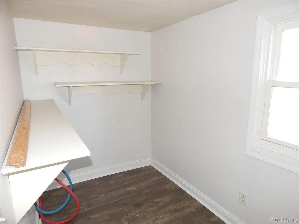 2711 Cherry Street Port Huron City, MI 48060