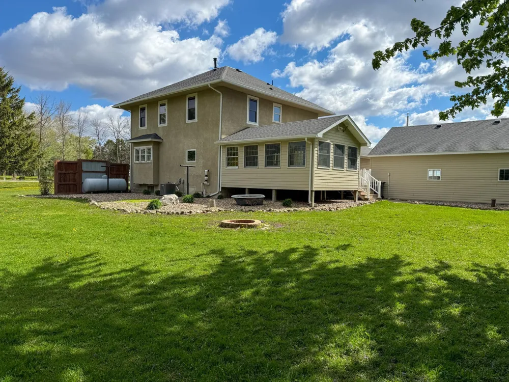 62773 170th Street Rose Creek, MN 55970