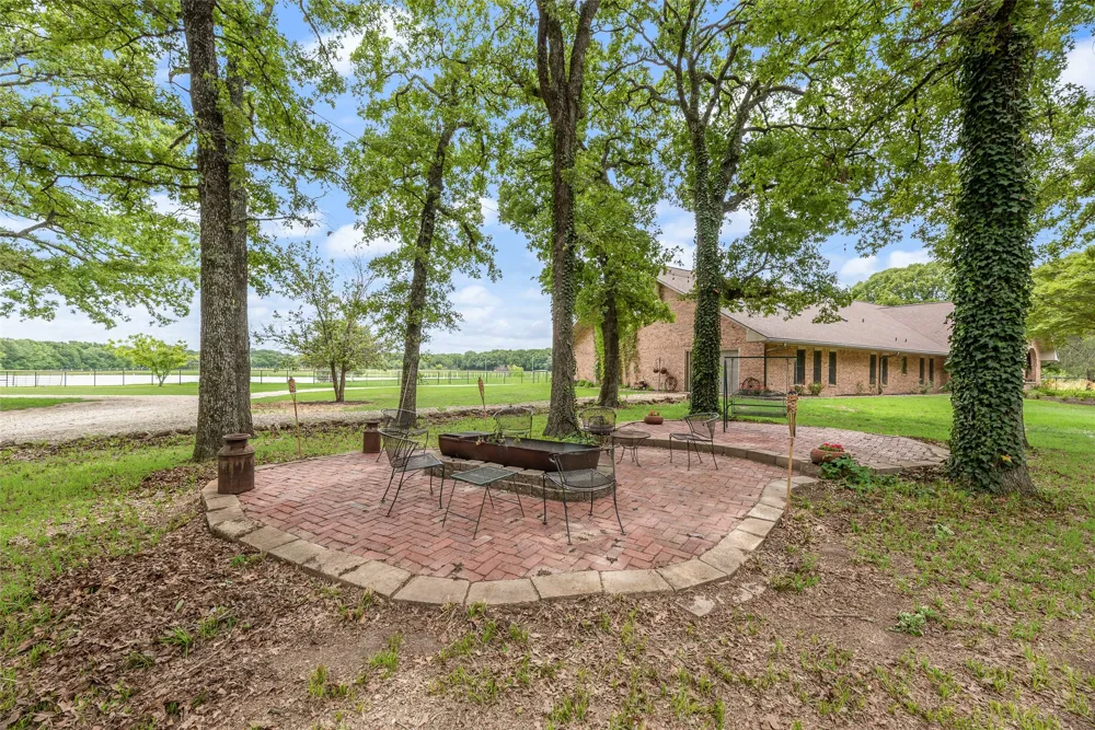 1040 County Road 3505 Quinlan, TX 75474