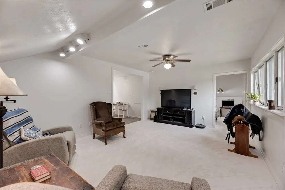 1040 County Road 3505 Quinlan, TX 75474