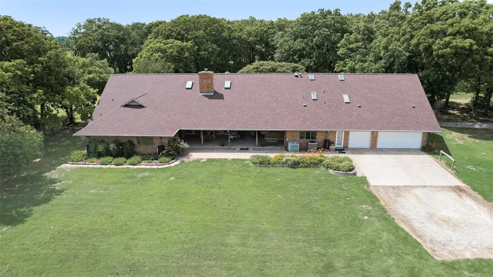 1040 County Road 3505 Quinlan, TX 75474