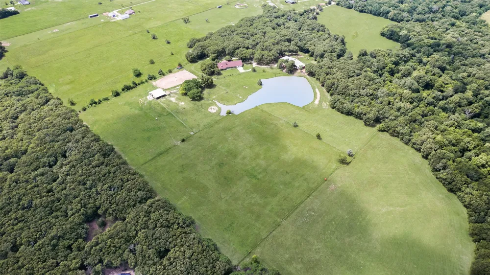 1040 County Road 3505 Quinlan, TX 75474