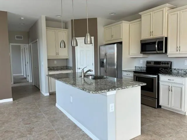 4219 FRONTIER WAY #105 Osprey, FL 34229
