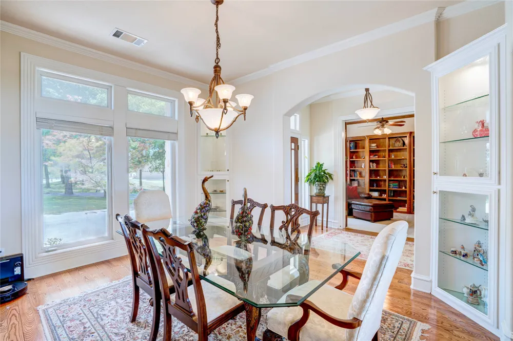 1132 Mallard Pointe Drive Grand Prairie, TX 75104