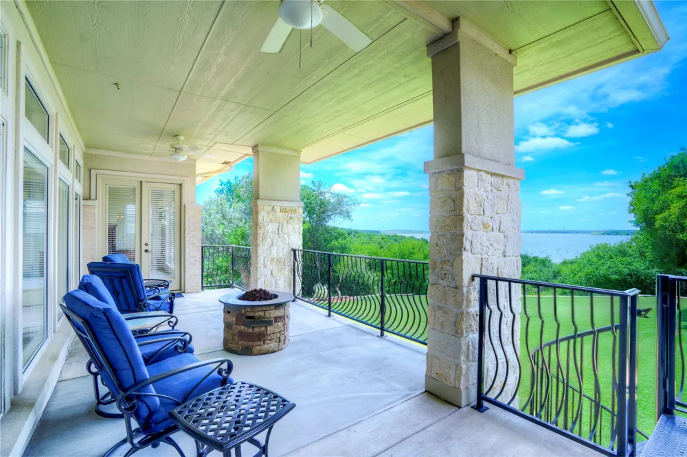1132 Mallard Pointe Drive Grand Prairie, TX 75104
