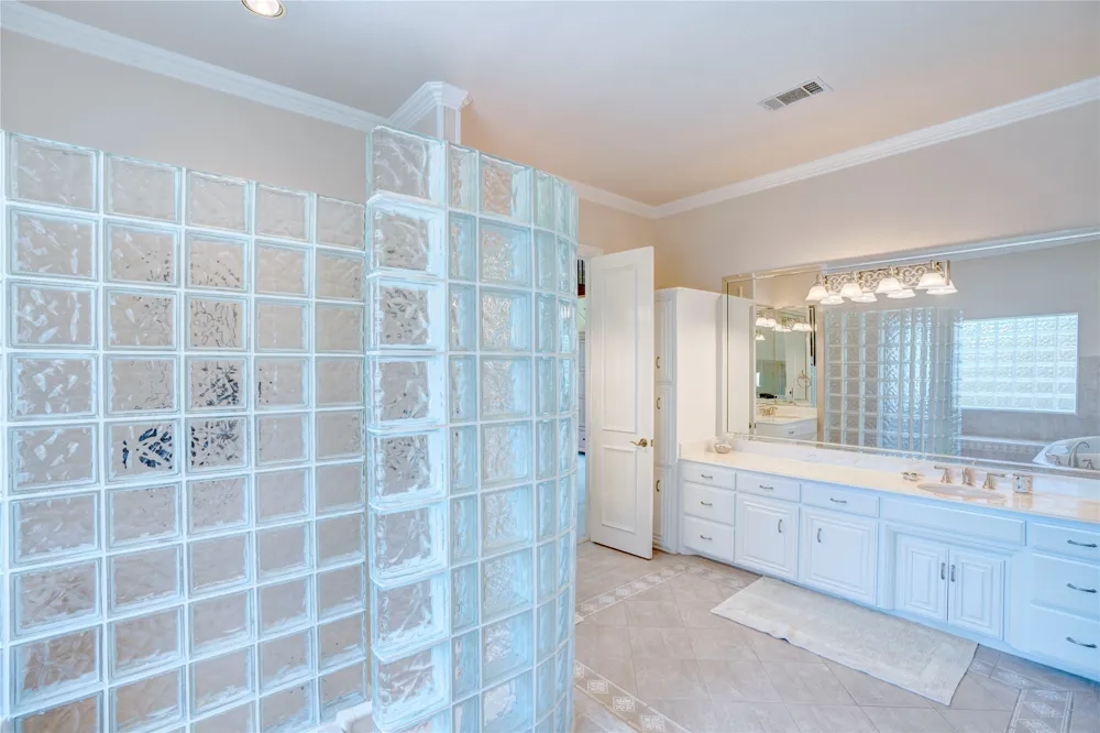 1132 Mallard Pointe Drive Grand Prairie, TX 75104