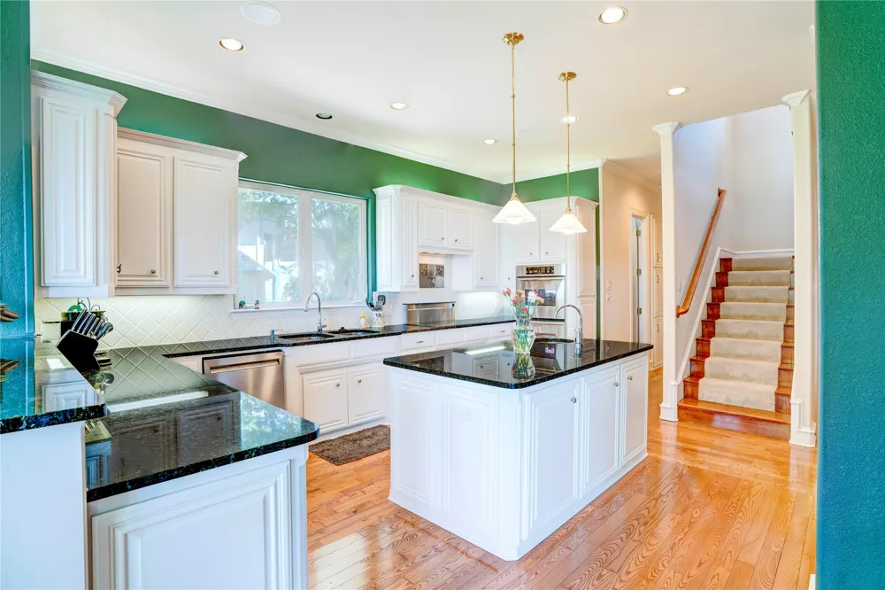 1132 Mallard Pointe Drive Grand Prairie, TX 75104