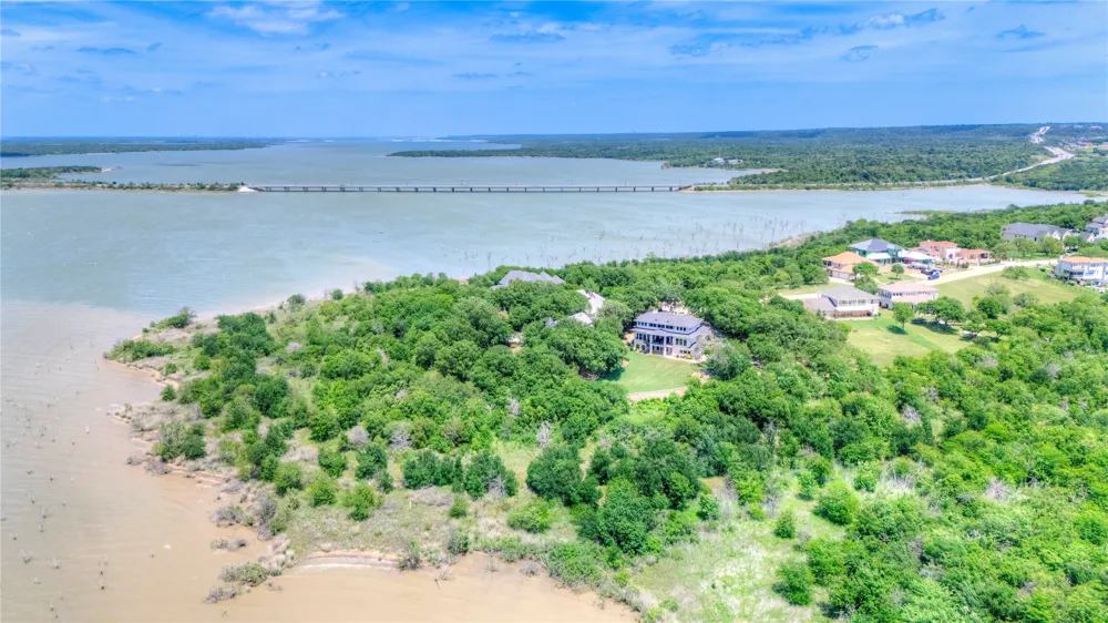 1132 Mallard Pointe Drive Grand Prairie, TX 75104