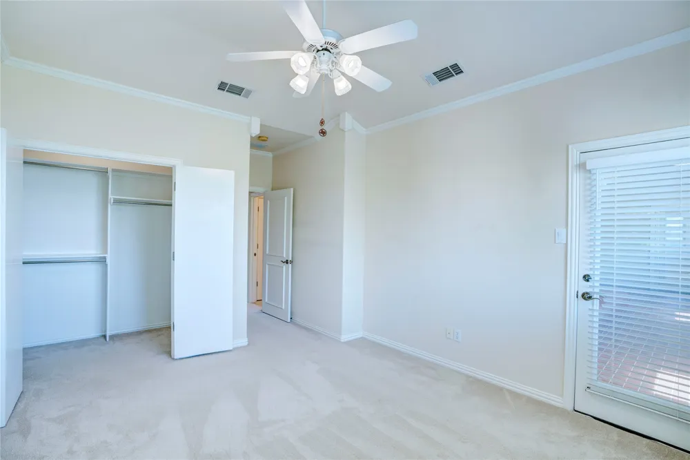1132 Mallard Pointe Drive Grand Prairie, TX 75104