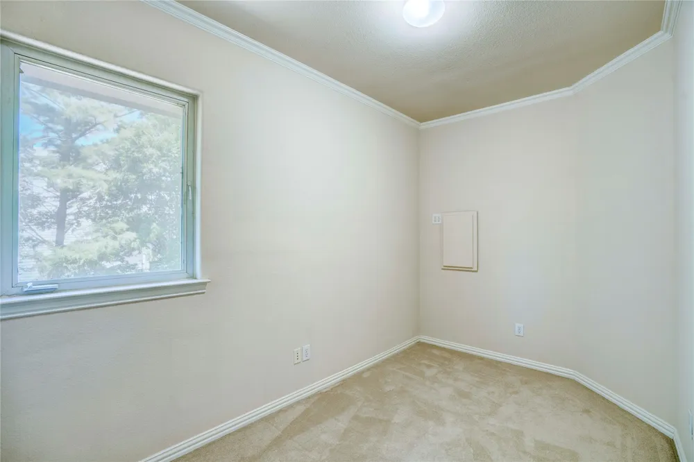 1132 Mallard Pointe Drive Grand Prairie, TX 75104