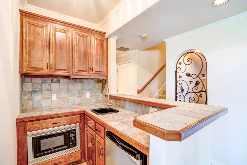 1132 Mallard Pointe Drive Grand Prairie, TX 75104