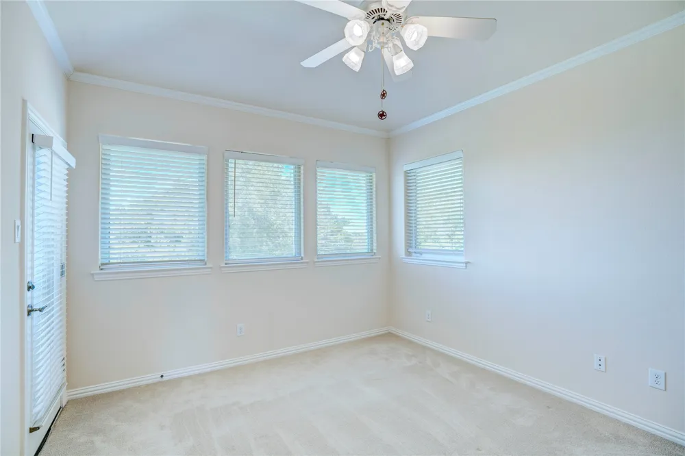 1132 Mallard Pointe Drive Grand Prairie, TX 75104