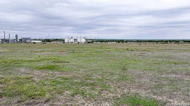 675 Fm 882 Kenedy, TX 78119