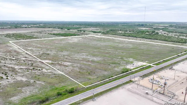 675 Fm 882 Kenedy, TX 78119