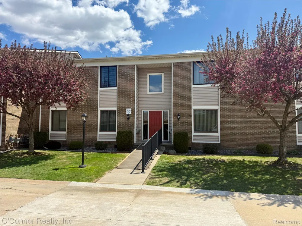 1660 River Road #19 Marysville City, MI 48040