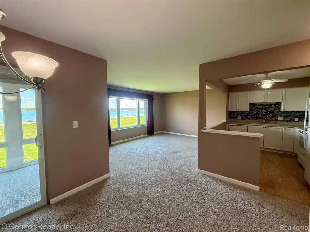 1660 River Road #19 Marysville City, MI 48040
