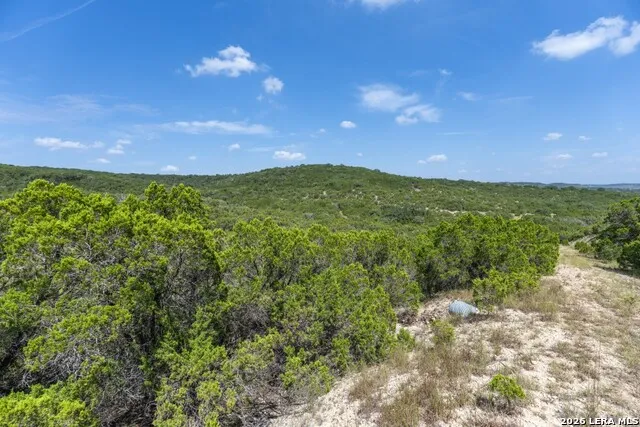 865 Arrowhead Pt Helotes, TX 78063
