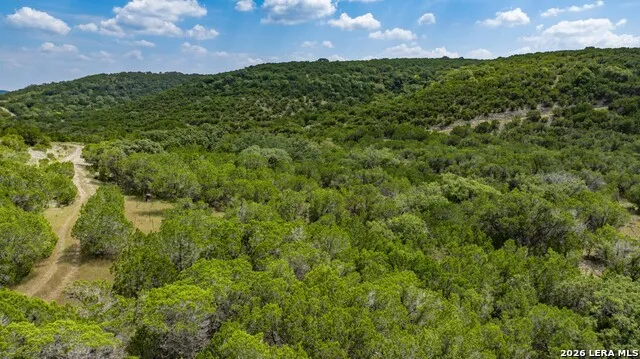865 Arrowhead Pt Helotes, TX 78063