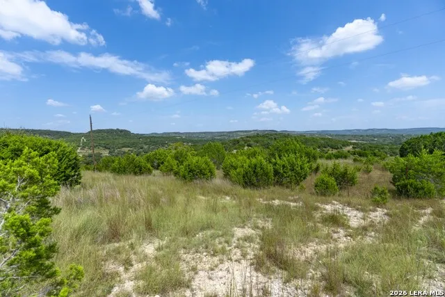865 Arrowhead Pt Helotes, TX 78063