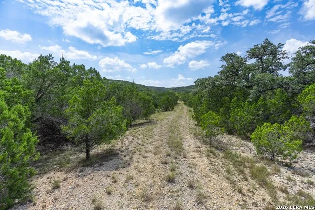865 Arrowhead Pt Helotes, TX 78063