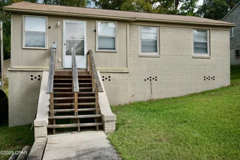 40 W Barnes Avenue