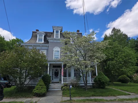 25 Delaware Street