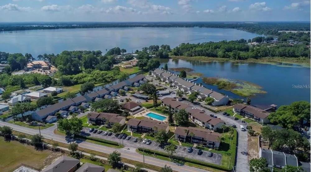 900 AVENUE Z SE #D6 Winter Haven, FL 33880