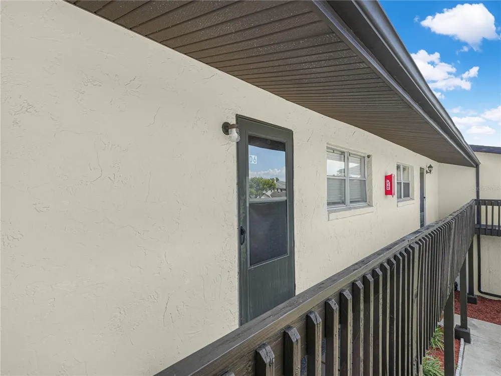 900 AVENUE Z SE #D6 Winter Haven, FL 33880
