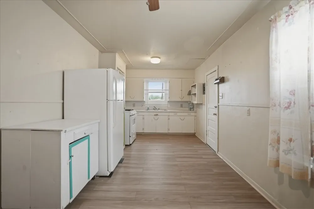 201 S Alta Vista Street Beeville, TX 78102