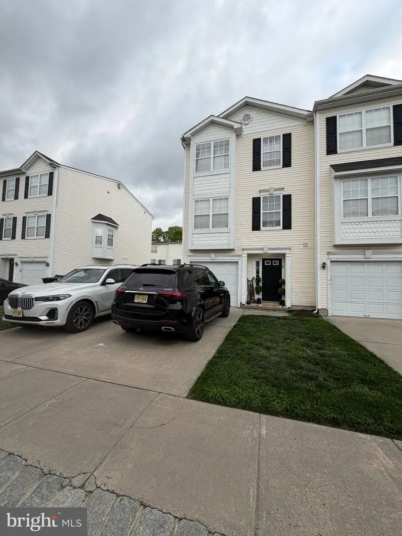 10 VICTORIAN WAY West Deptford, NJ 08096