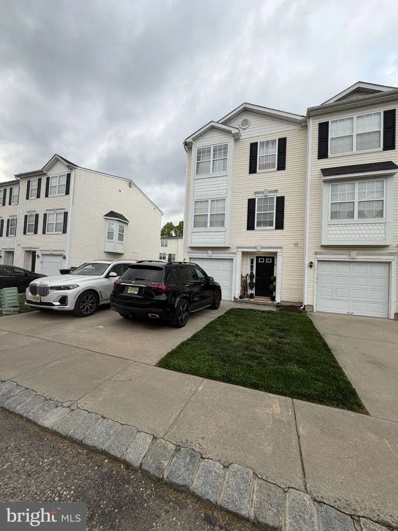 10 VICTORIAN WAY West Deptford, NJ 08096