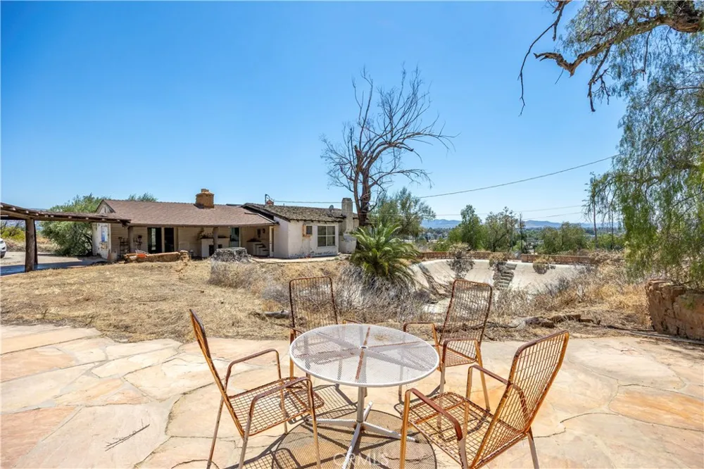 955 Park Avenue San Jacinto, CA 92583