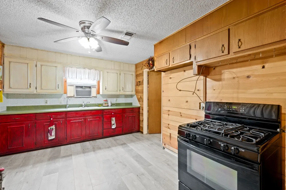 1550 Highway 2318 De Leon, TX 76444