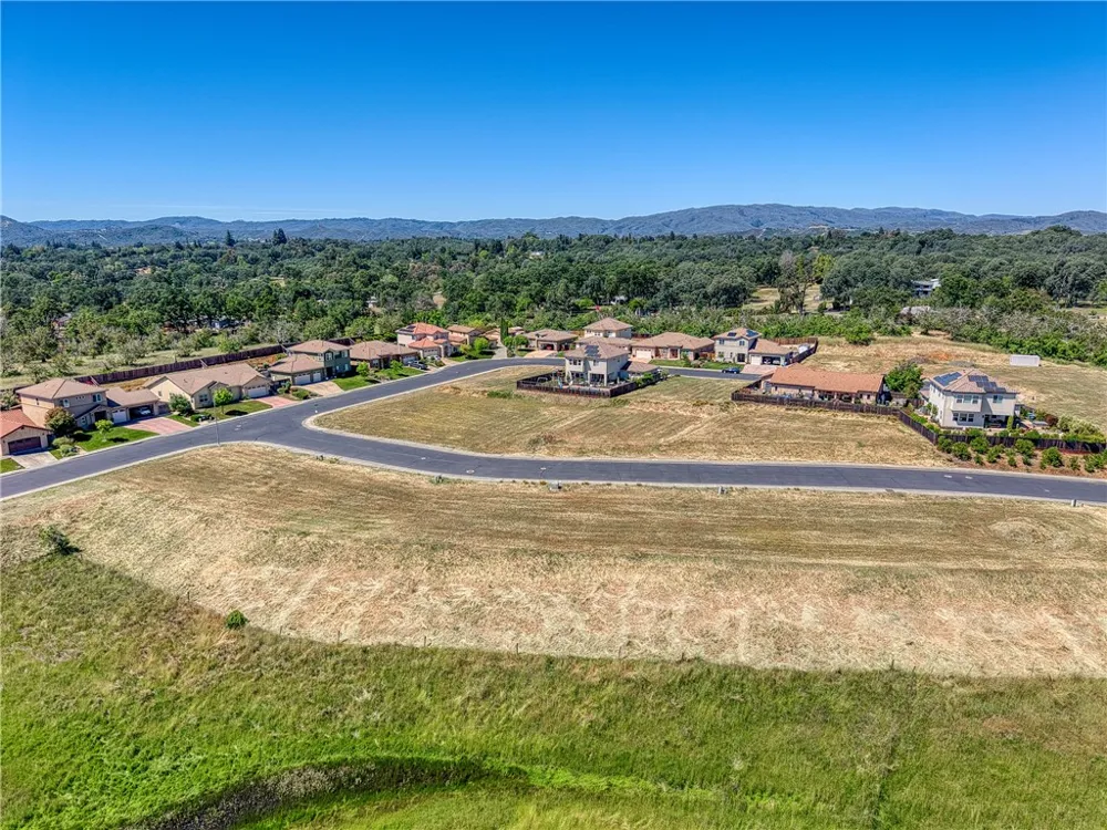 2776 Lizzy Lakeport, CA 95453