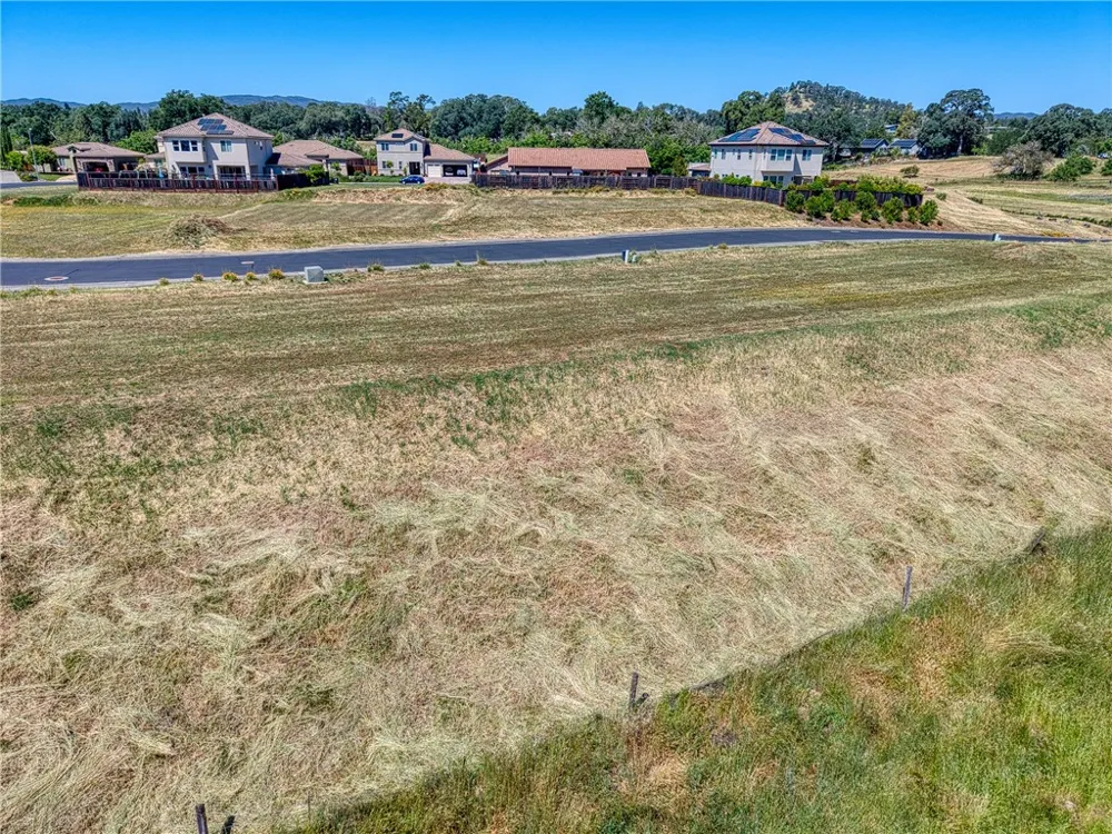 2776 Lizzy Lakeport, CA 95453