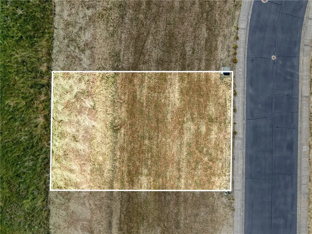 2776 Lizzy Lakeport, CA 95453