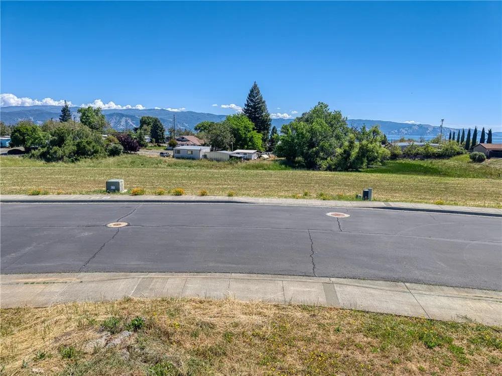 2770 Lizzy Lane Lakeport, CA 95453